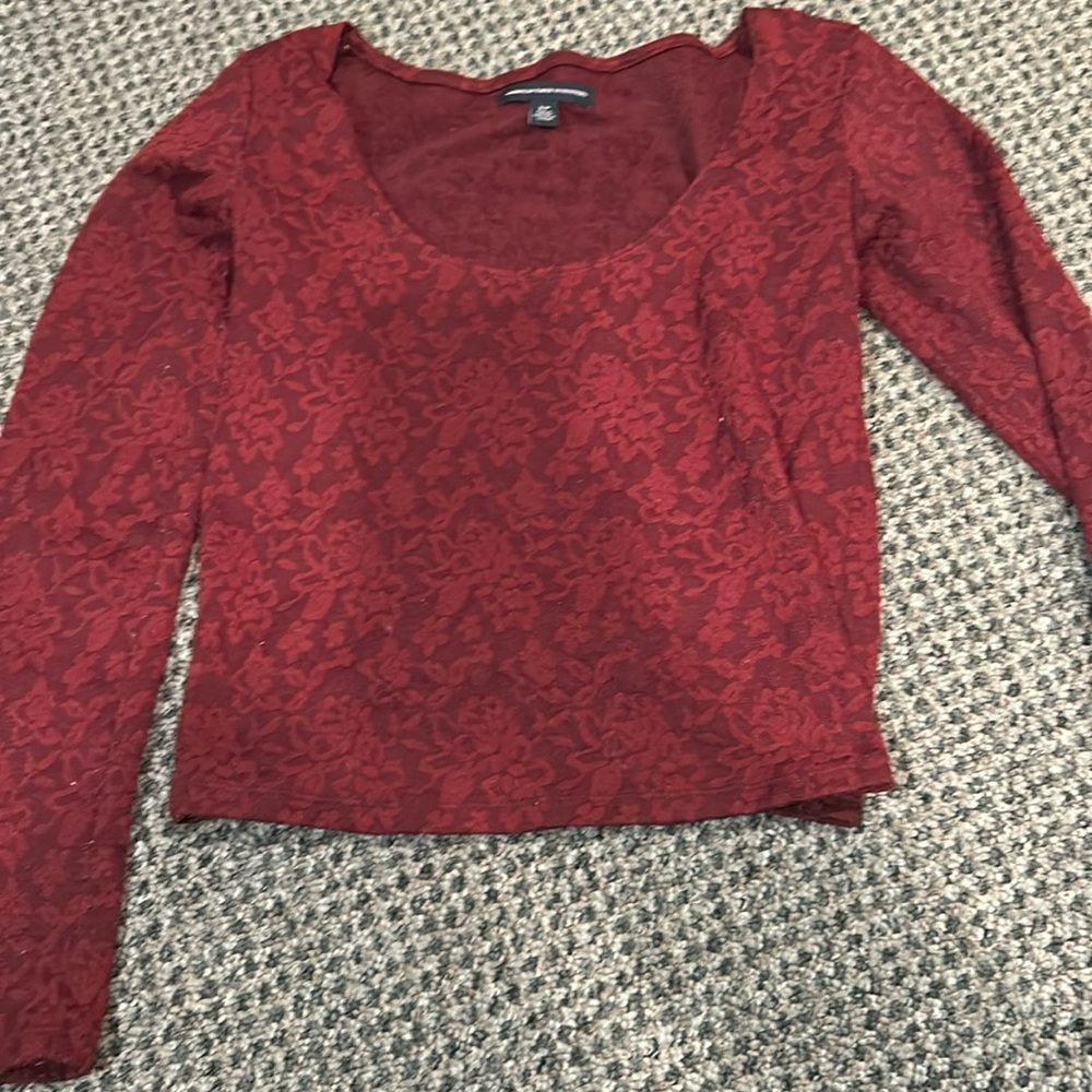 American Eagle dropped maroon lace crop top tight fit